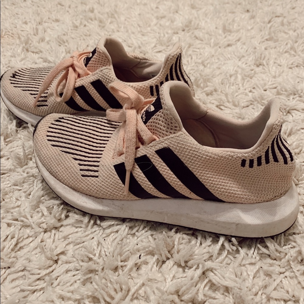 Adidas swift run shoes